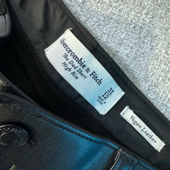 Abercrombie & Fitch Vegan Leather Shorts – Size 12 – NEW With Tags - Picture 7 of 7